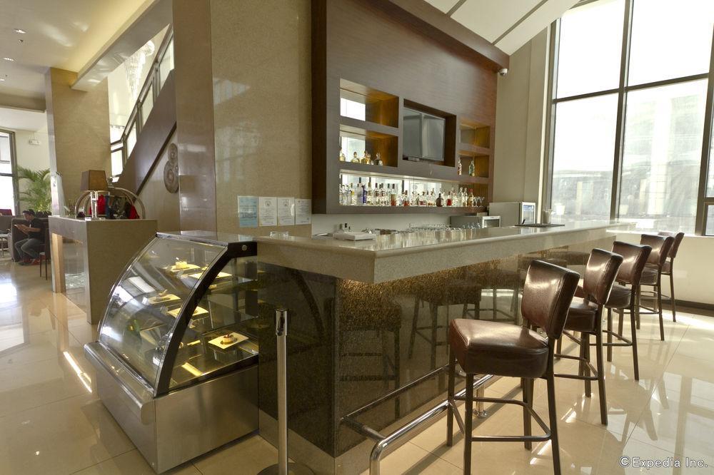 Mandarin Plaza Hotel Cebu Exterior photo