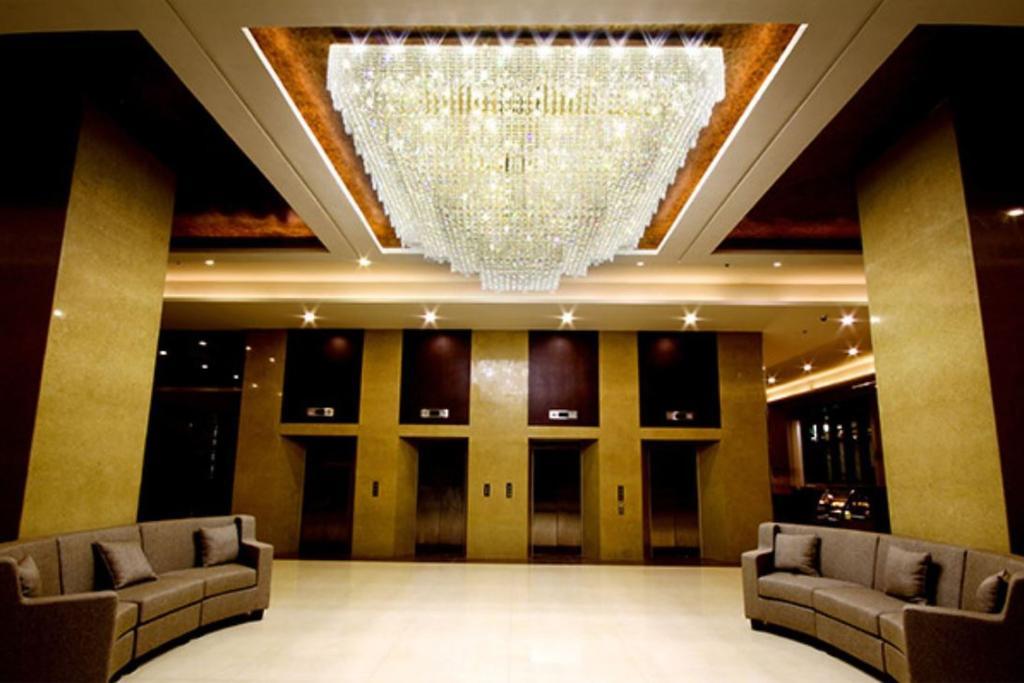 Mandarin Plaza Hotel Cebu Exterior photo